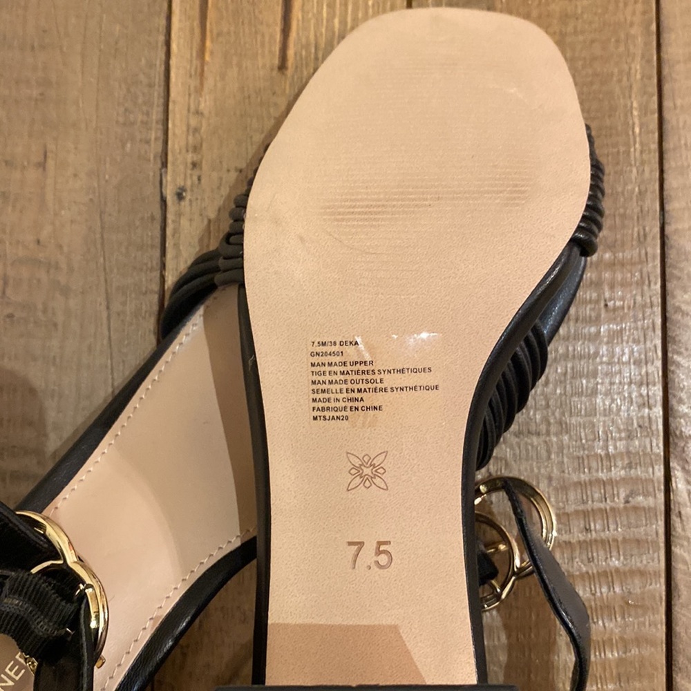 Sandals - Picture 14 of 16